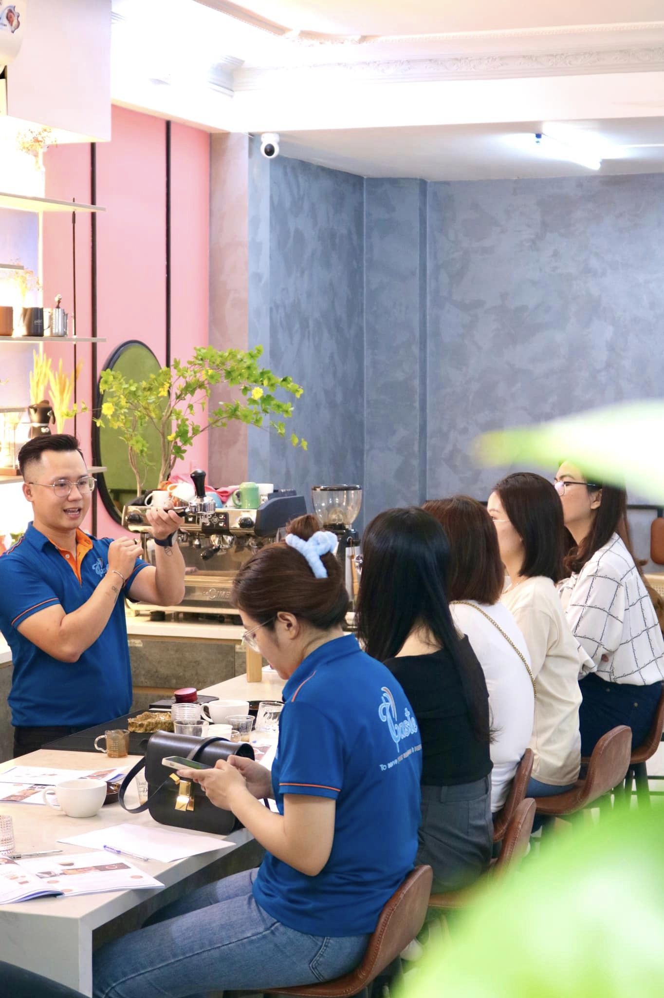 HỌC PHA CHẾ ĐỂ MỞ QUÁN CAFE Ở ĐÂU TỐT?